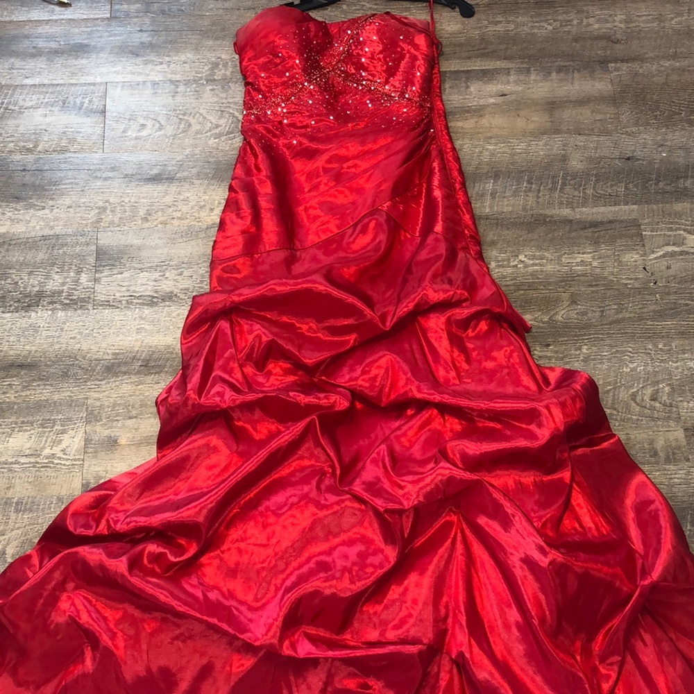 Beautiful Red Gown Dress